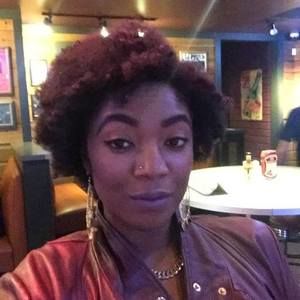 Meet your Posher, Zakiya